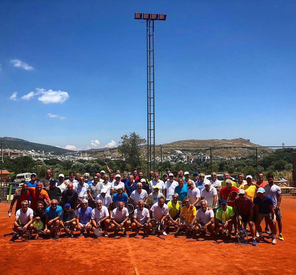 Senyör Tenisçiler Bodrumda Buluştu